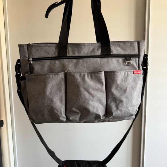 Skip Hop Duo Double Signature diaper bag - Picture 1 of 4